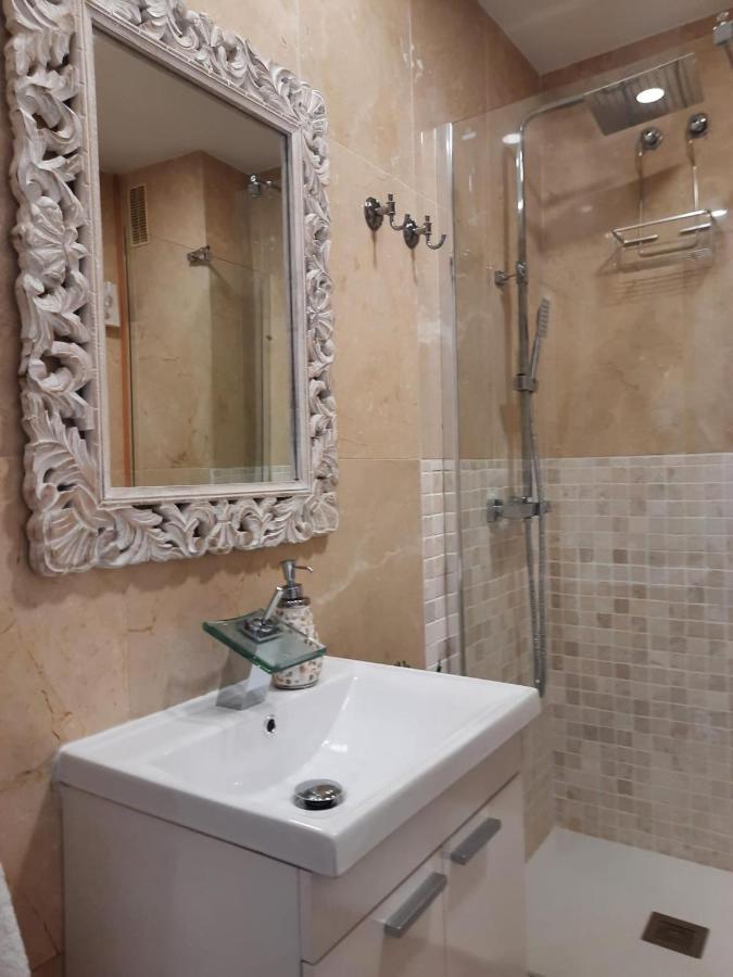 Fuengirola Apartment Carvajal Front Line Primera Linea מראה חיצוני תמונה